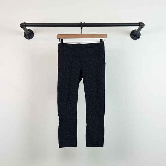 Lululemon Pace Rival Crop *22" Formation Camo Deep Coal Multi / Black - Picture 3 of 7